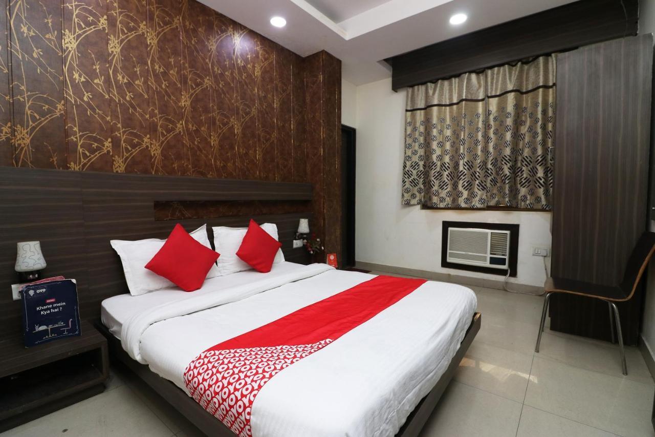 Oyo 18753 Hotel Glance Inn Yeni Delhi Dış mekan fotoğraf