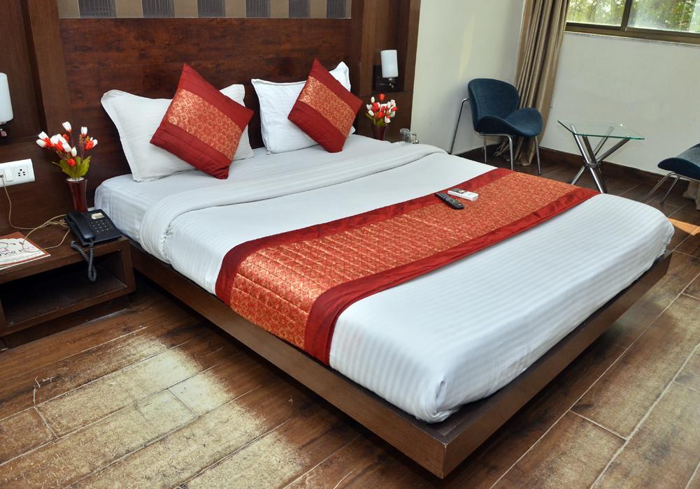 Oyo 18753 Hotel Glance Inn Yeni Delhi Dış mekan fotoğraf