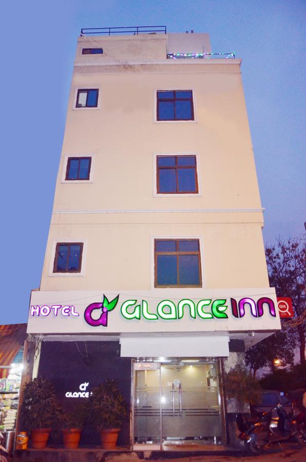 Oyo 18753 Hotel Glance Inn Yeni Delhi Dış mekan fotoğraf