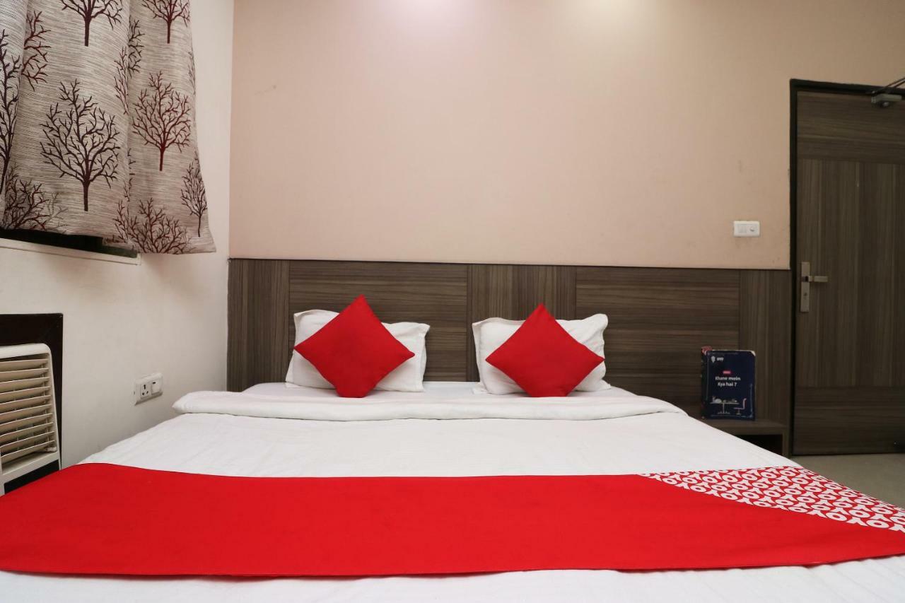 Oyo 18753 Hotel Glance Inn Yeni Delhi Dış mekan fotoğraf